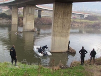 Ronioci pretražuju rijeku Bosnu